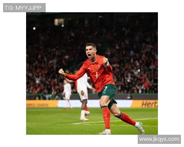 足球明星岁月流逝的高清对比照展现他们的衰老与风采